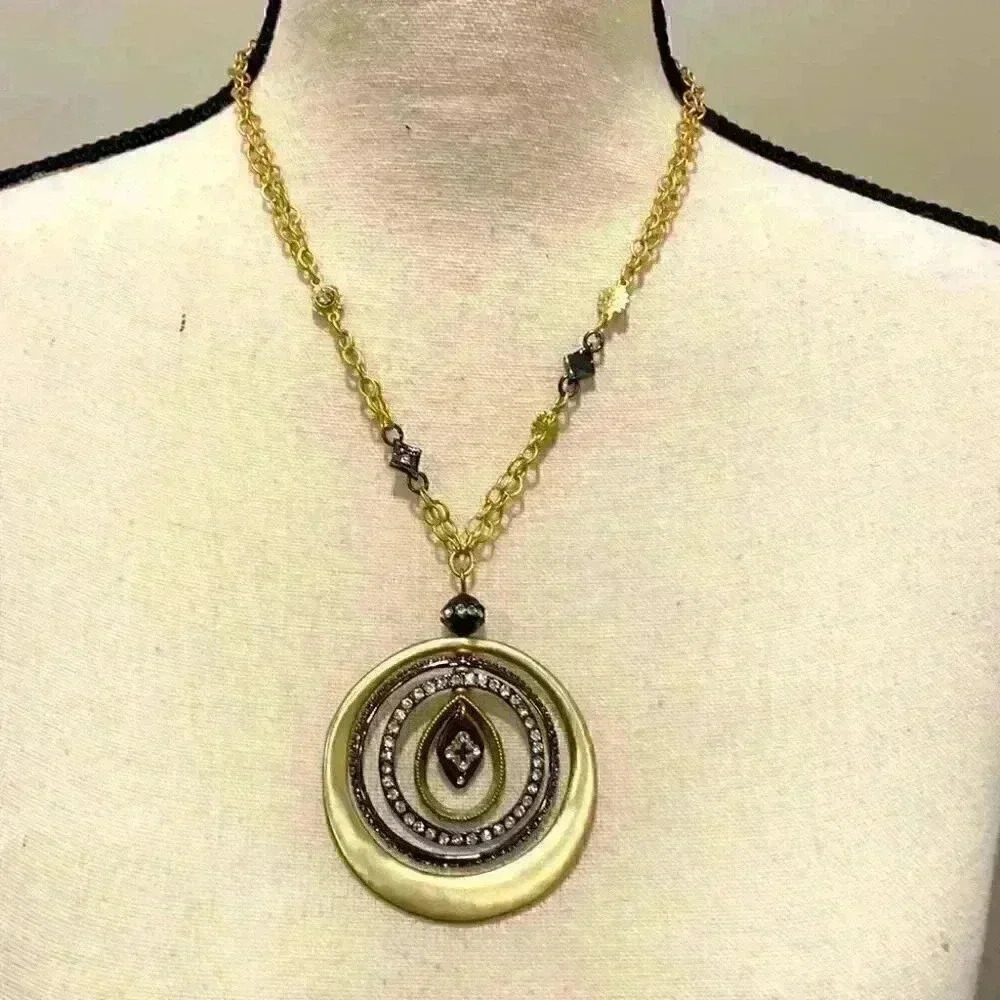 Chico’s necklace
